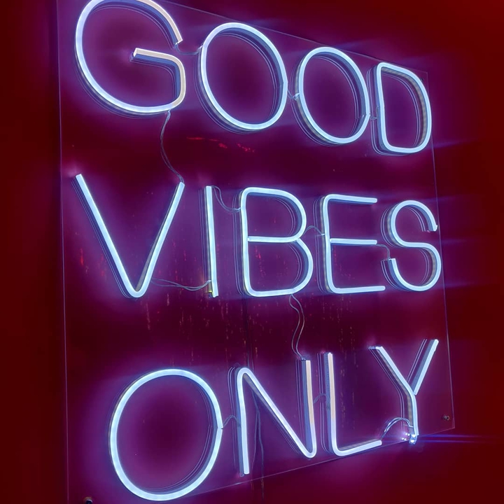 Good vibes only