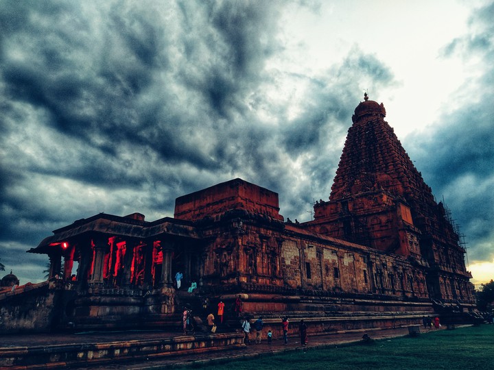 Brihadeeswarar temple