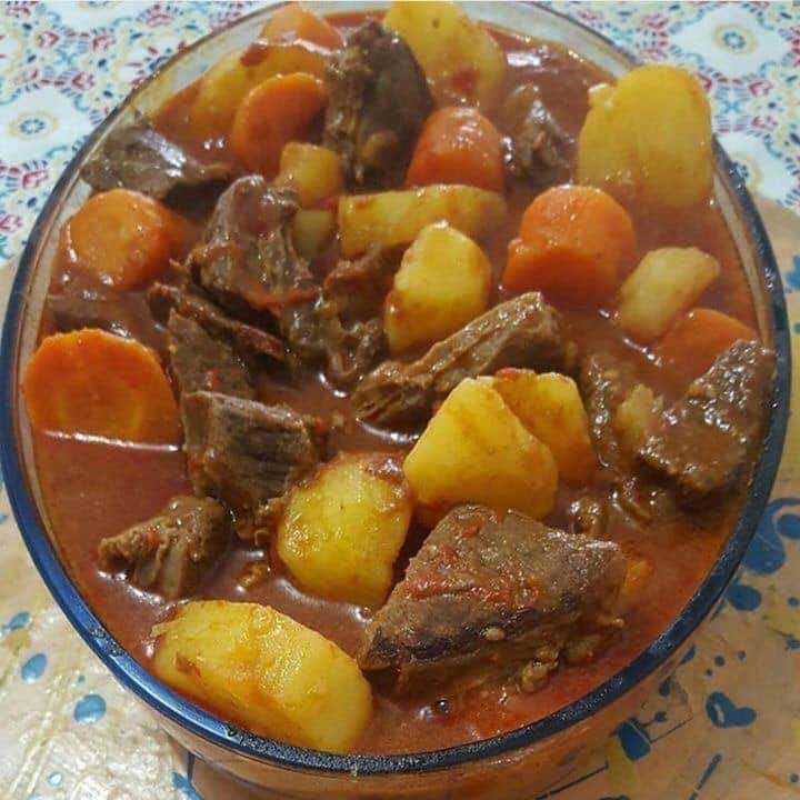 Um bom jantar para vocês amigos queridos .