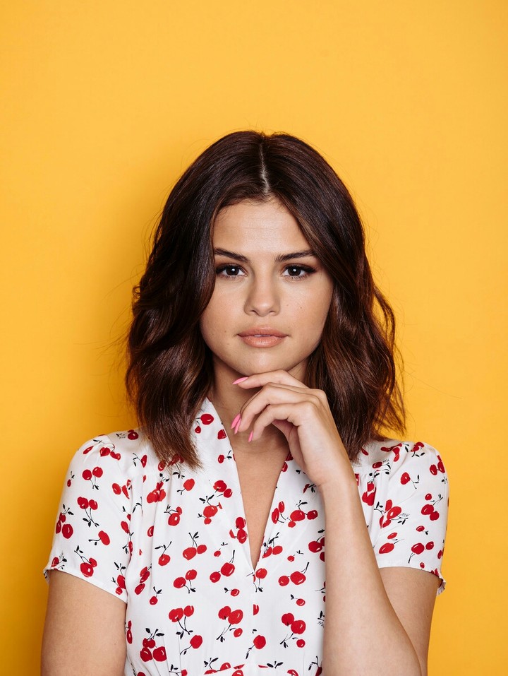 @selenagomez