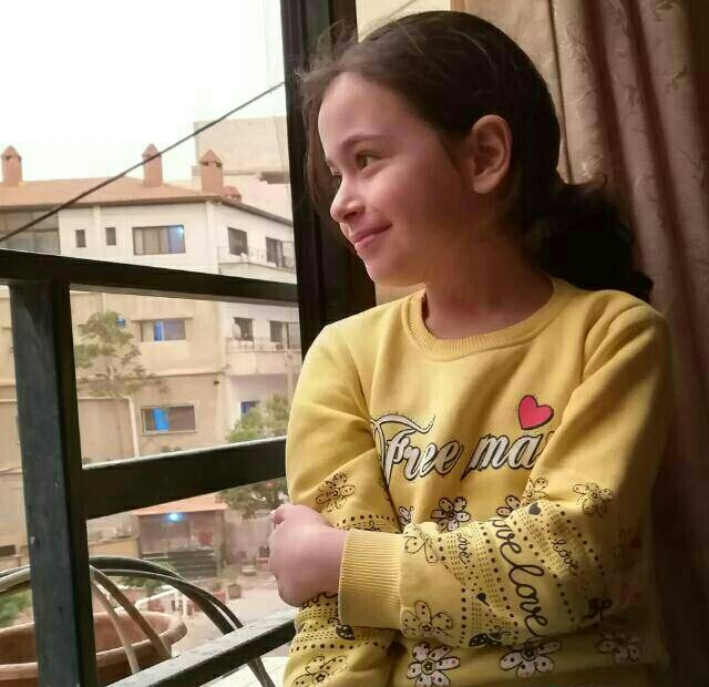 waiting for her messing father ❤Syria❤