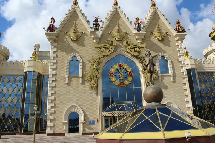Театр кукол / Puppet Theatre