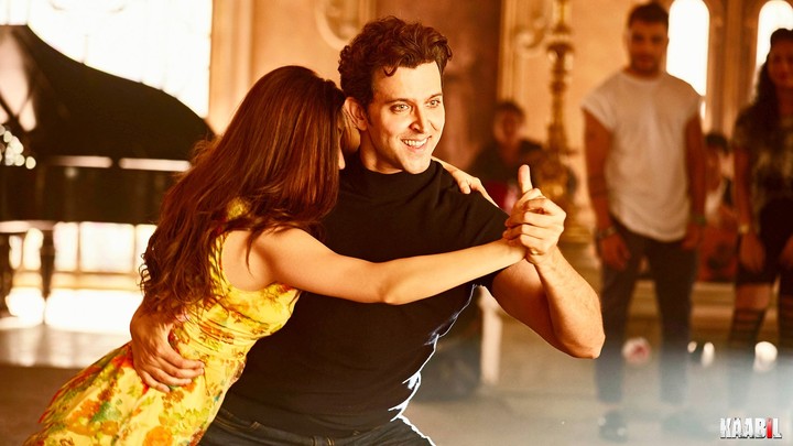 Yami Gautam & Hrithik Roshan In Kaabil