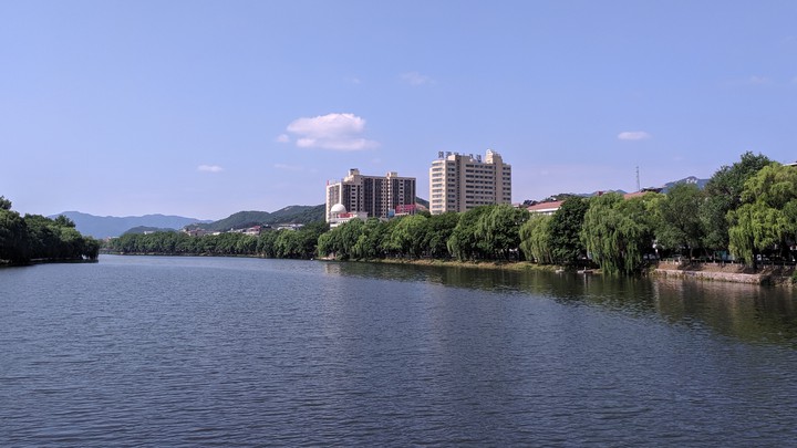 河岸