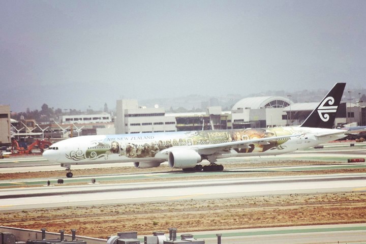 B777
