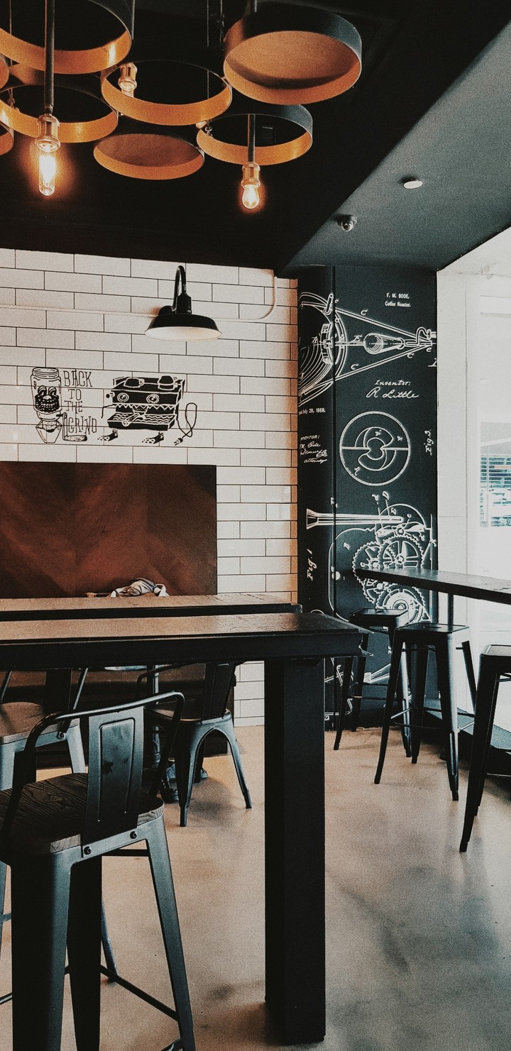 Gusto's Café