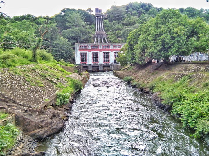 dam