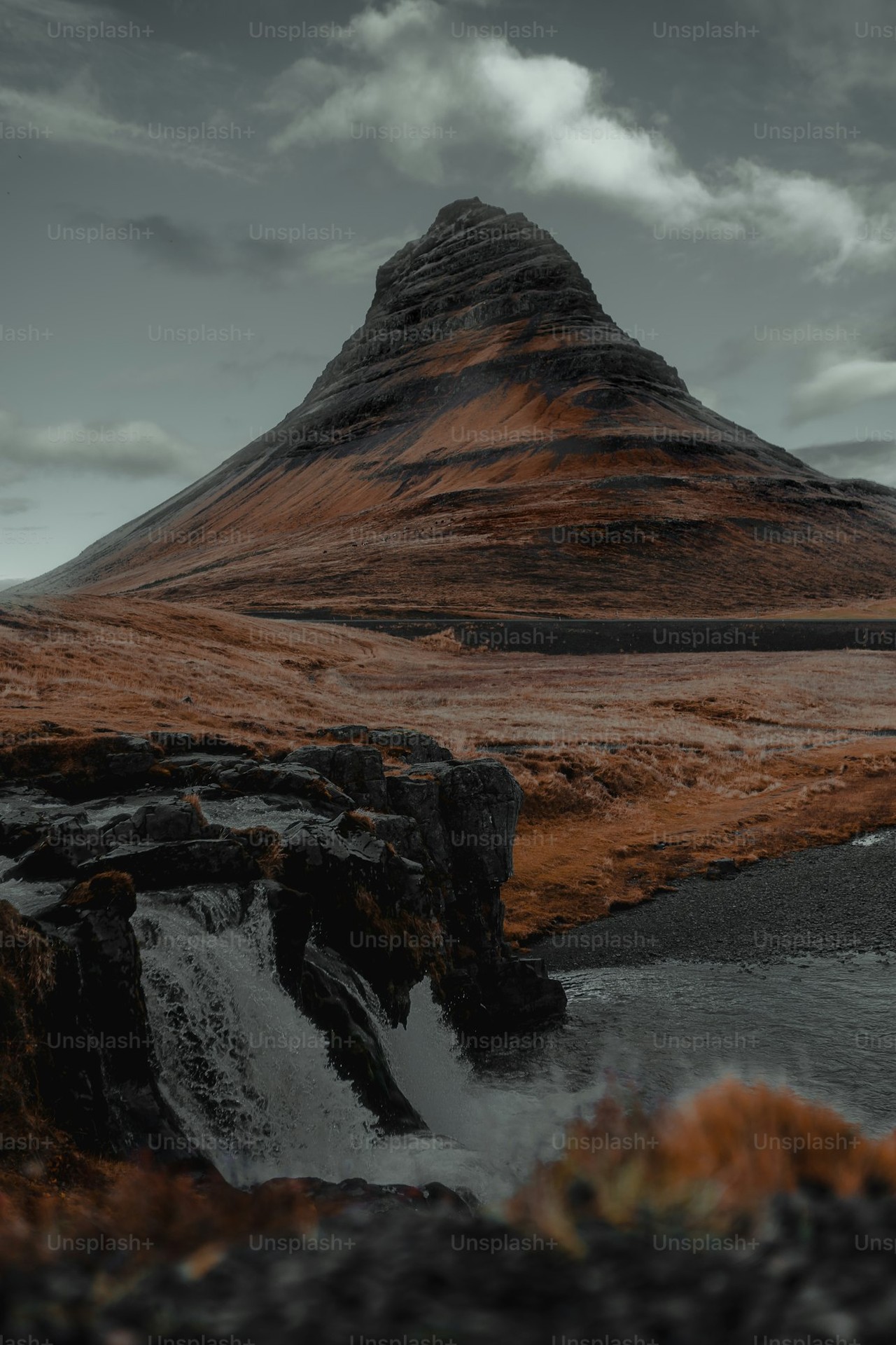 тапети Rock, highland