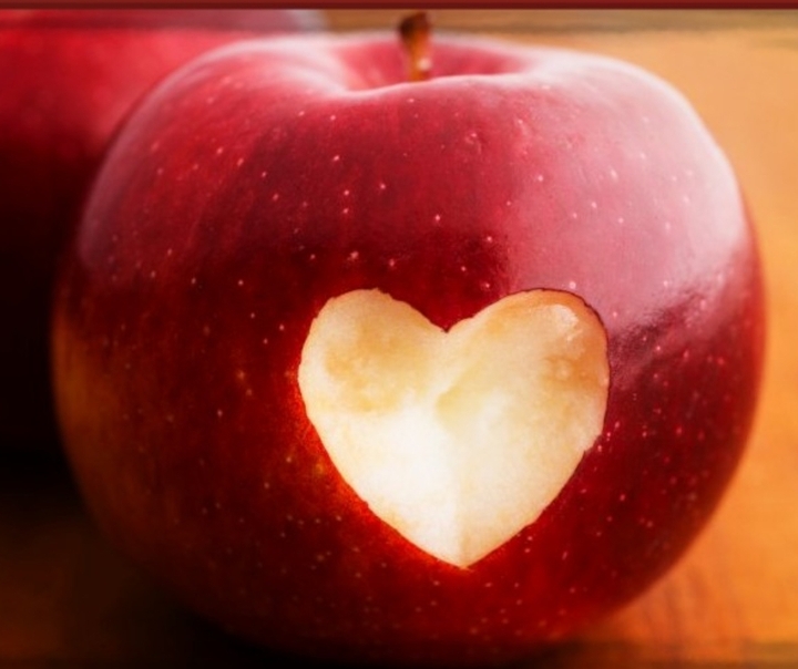 el corazón de la manzana