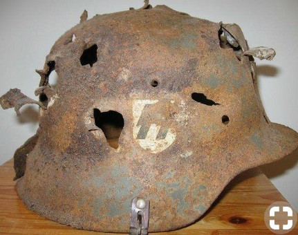 Casco de héroe alemán