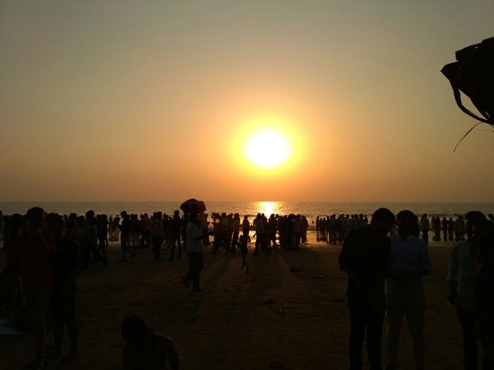 sun shines in india