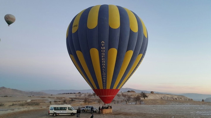 Hot Air Ballon at Capodocia in Turkey