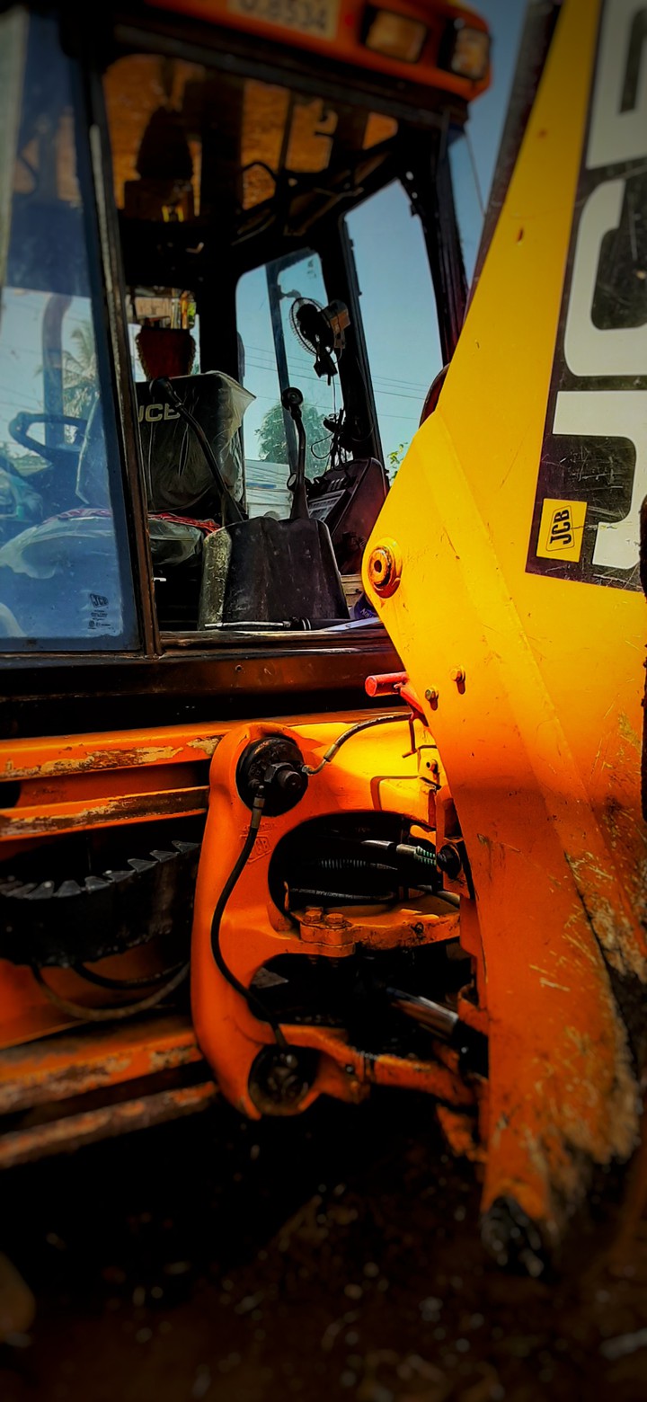 JCB 2