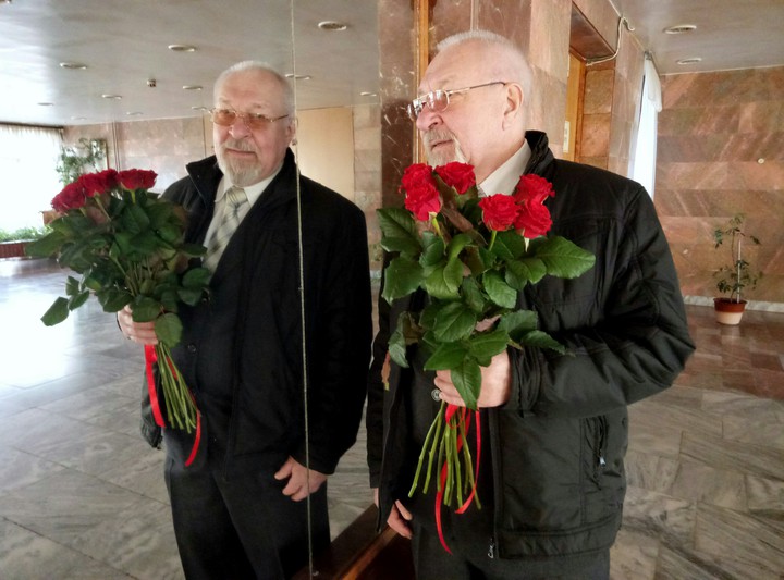 батяя