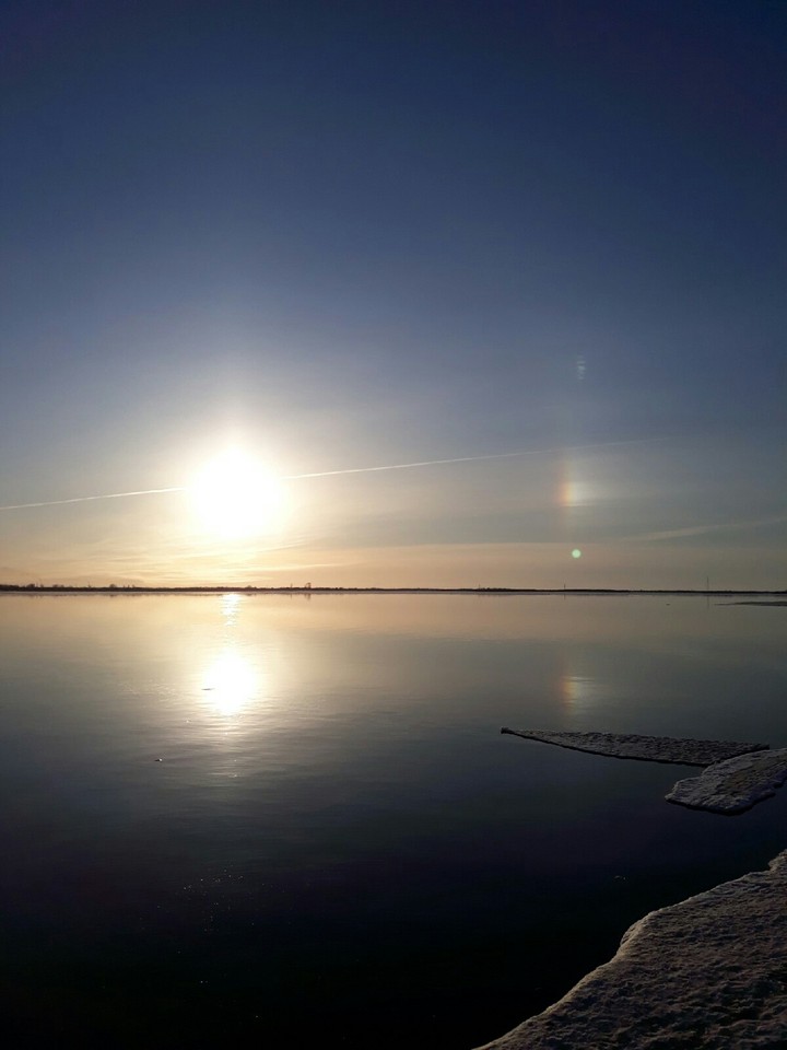 солнечно