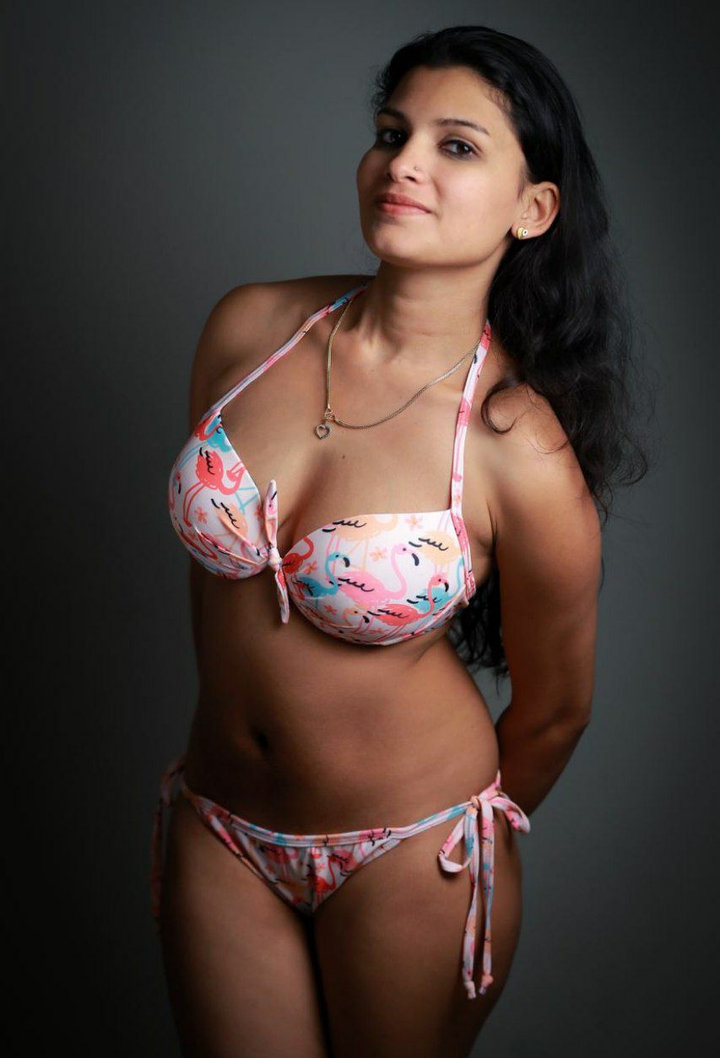 Big Boobs Indian Babe in Bikini