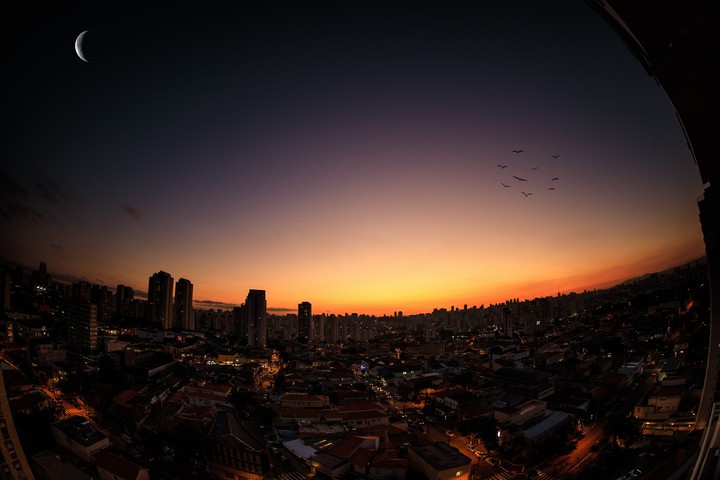 ,.city