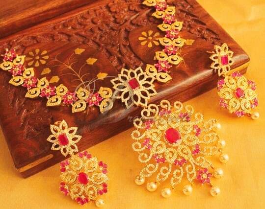 necklace