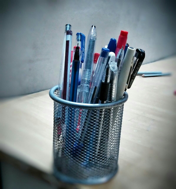 the lonely penstand