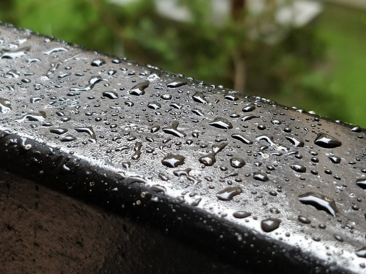 Simple rain drops