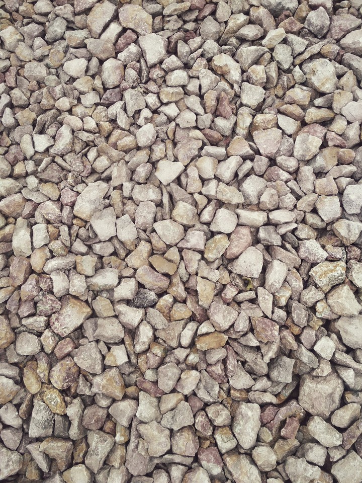 камни