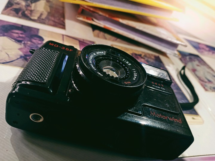 cherishing memories with dads old camera of 90s