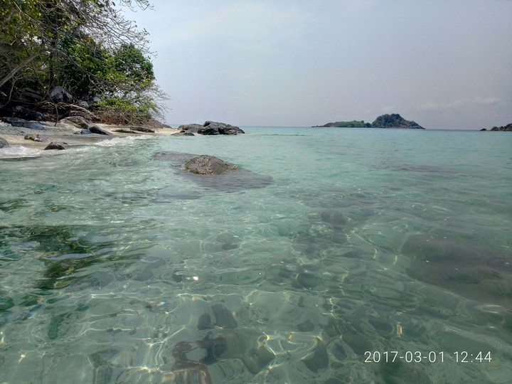 вода