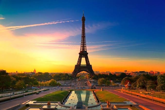 Eiffel Tower in HD