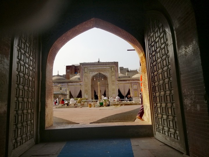 Masjid Wazir Khan