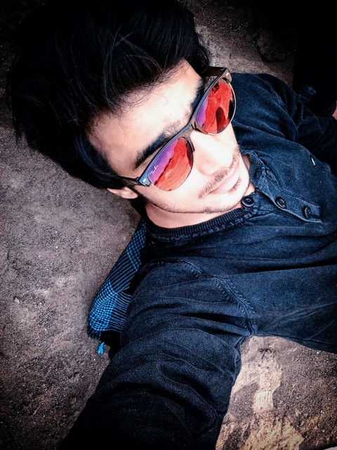 seLfiEee...