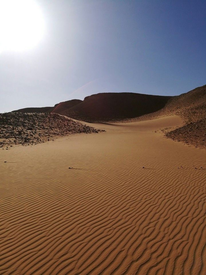 Sun & desert