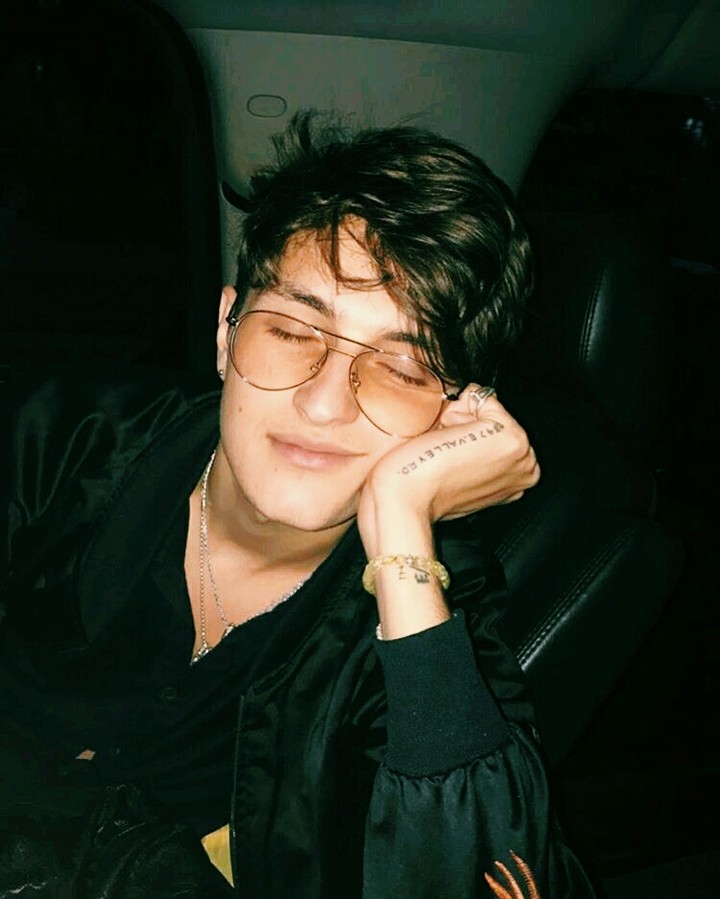 Anwar Hadid ✌
