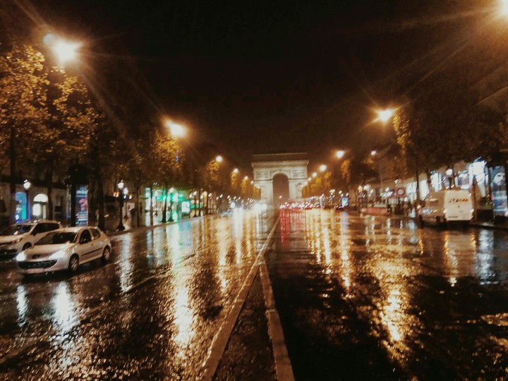 Париж