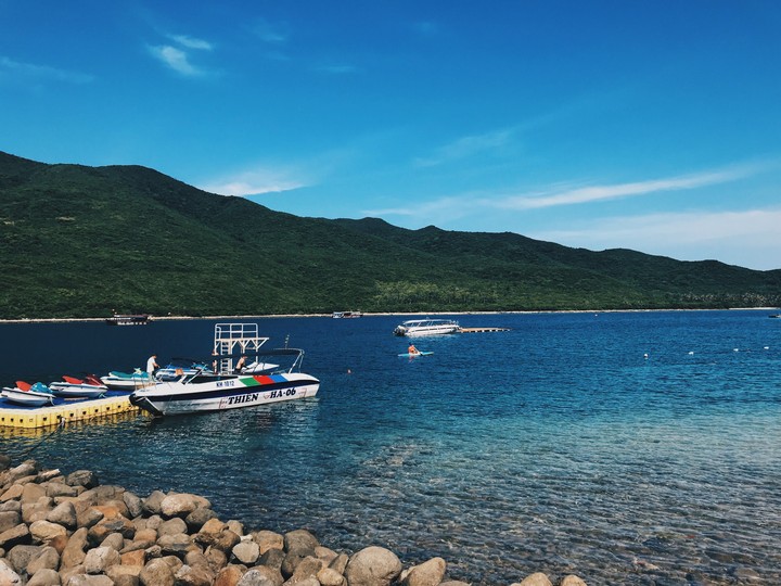 море