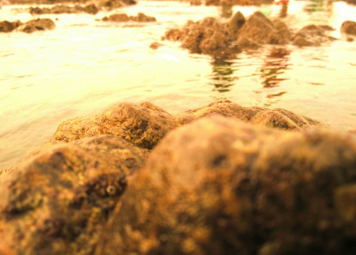 “ River stones remain, while water flows away.”