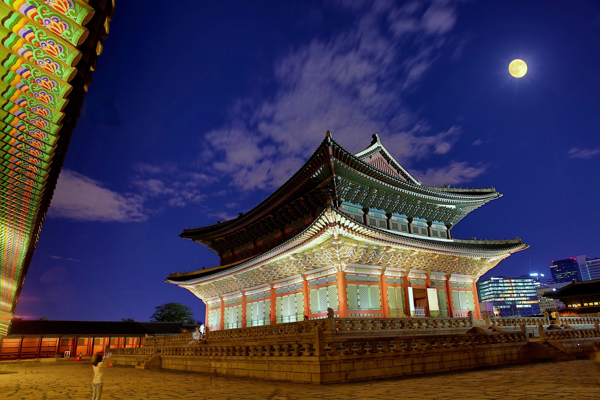 moon and palace