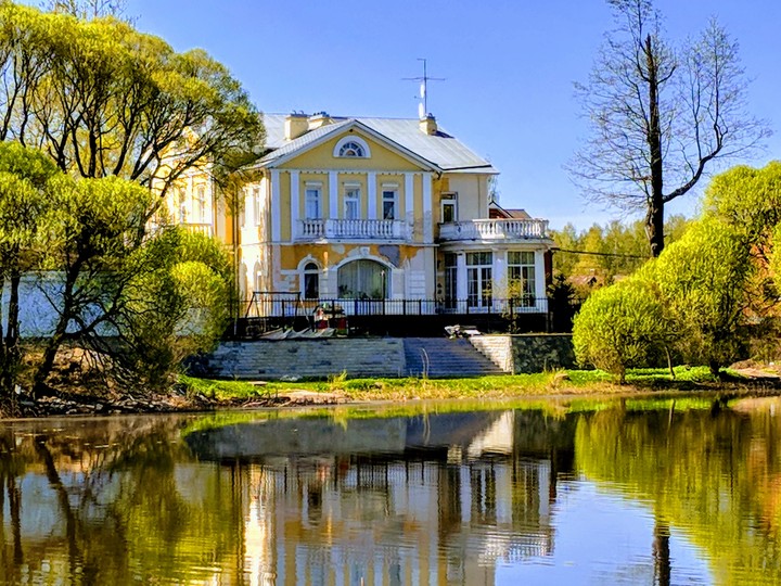 mansion