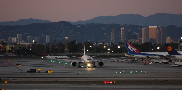 AIR PORT LOS ANGELES