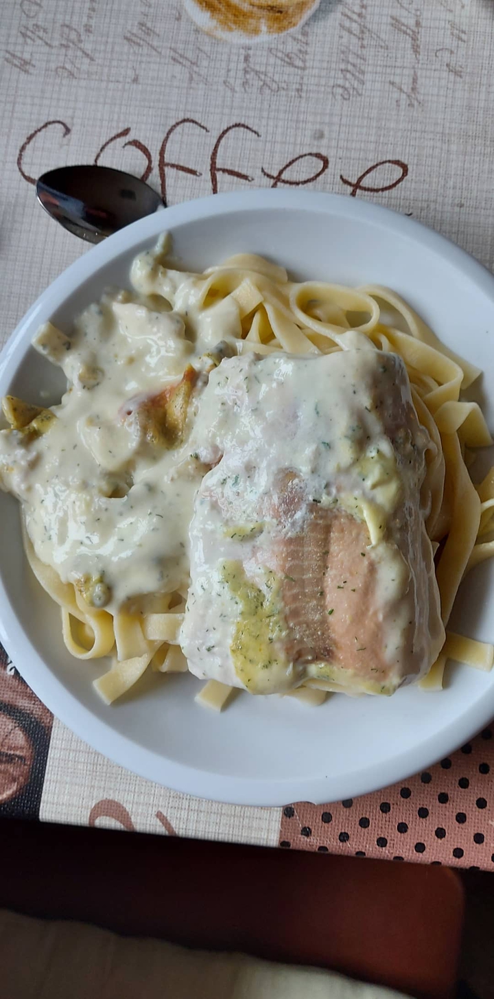 Bandnudeln Sahnesose lachs