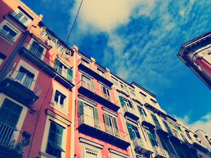 #red #blue #grey #naples
