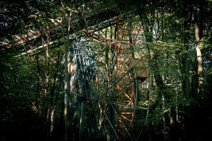 abandoned amusement park