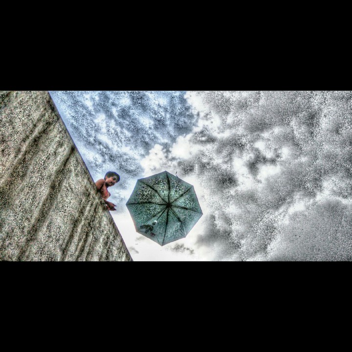 The Blue umbrella