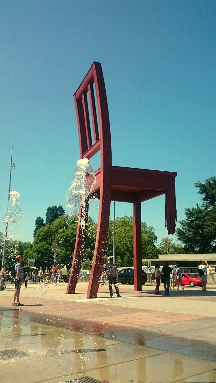 THIS IS GENEVE!