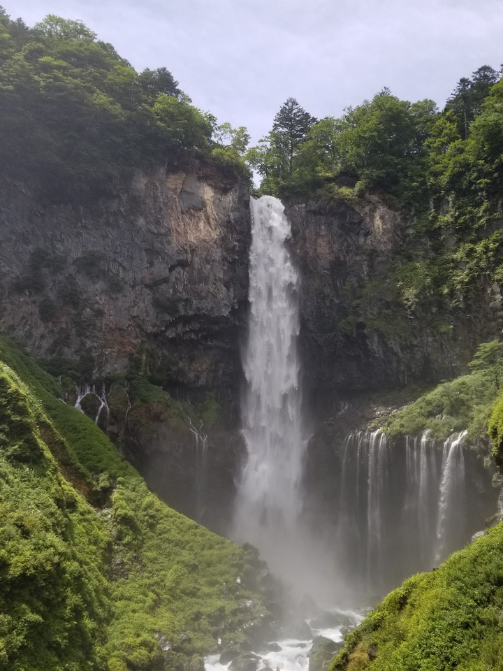 華厳の滝