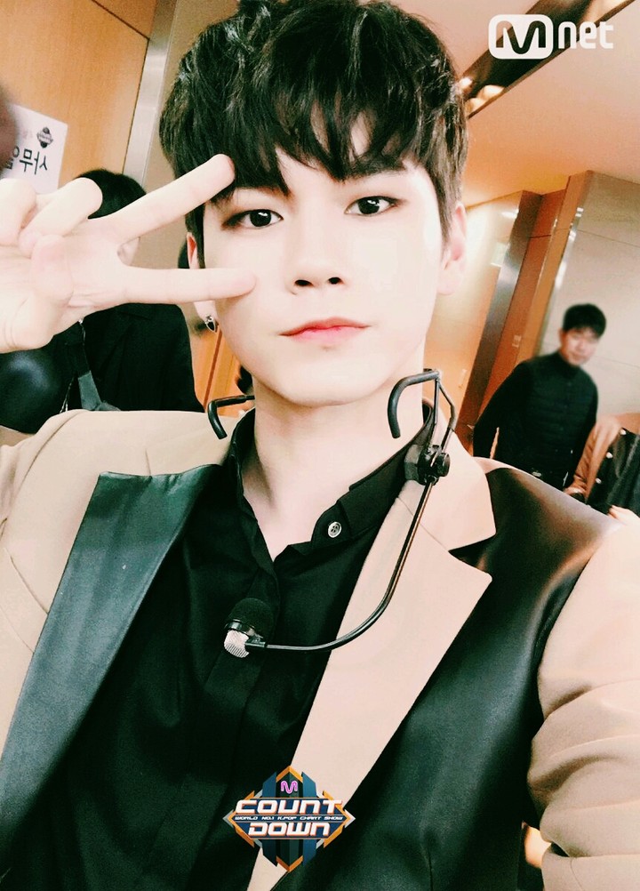 ✌