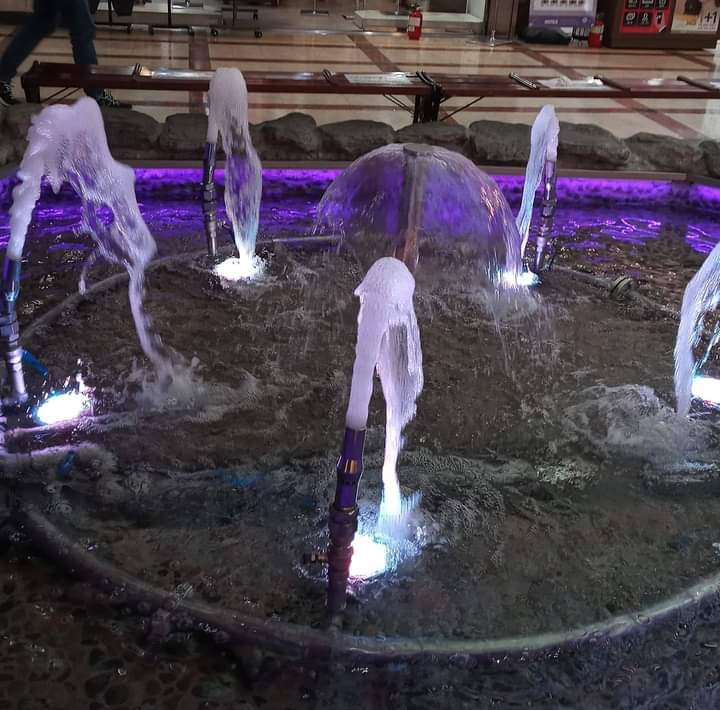 "실내 분수대"
