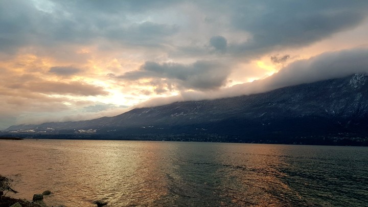 Entre lac et montagne