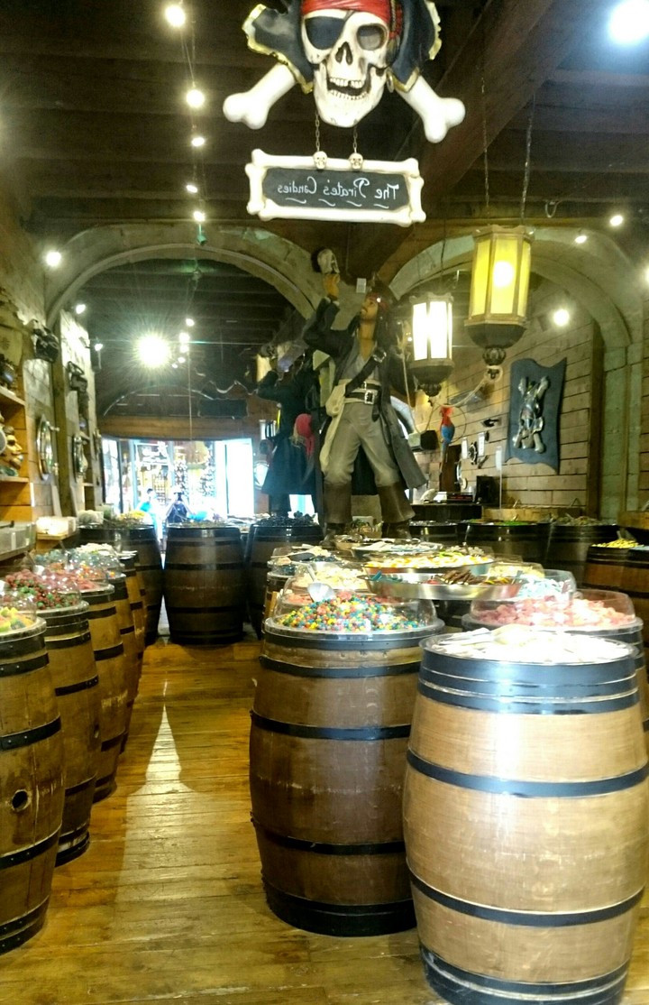 LYON'S DELICACIES
