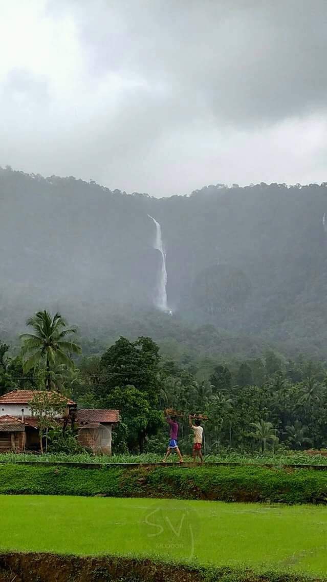 ,,@