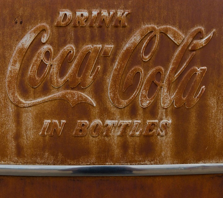 drink cocacola